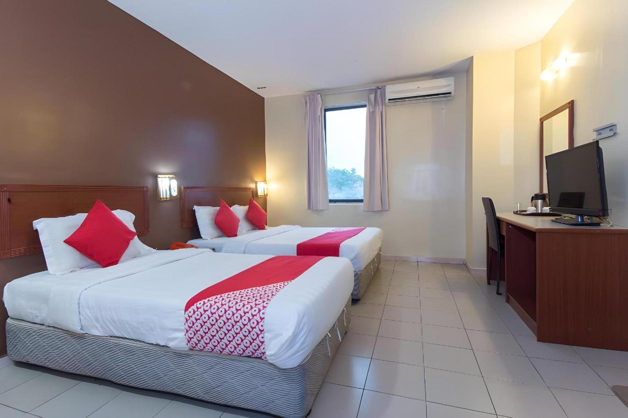 OYO 447 Comfort Hotel Meru Klang Exterior foto