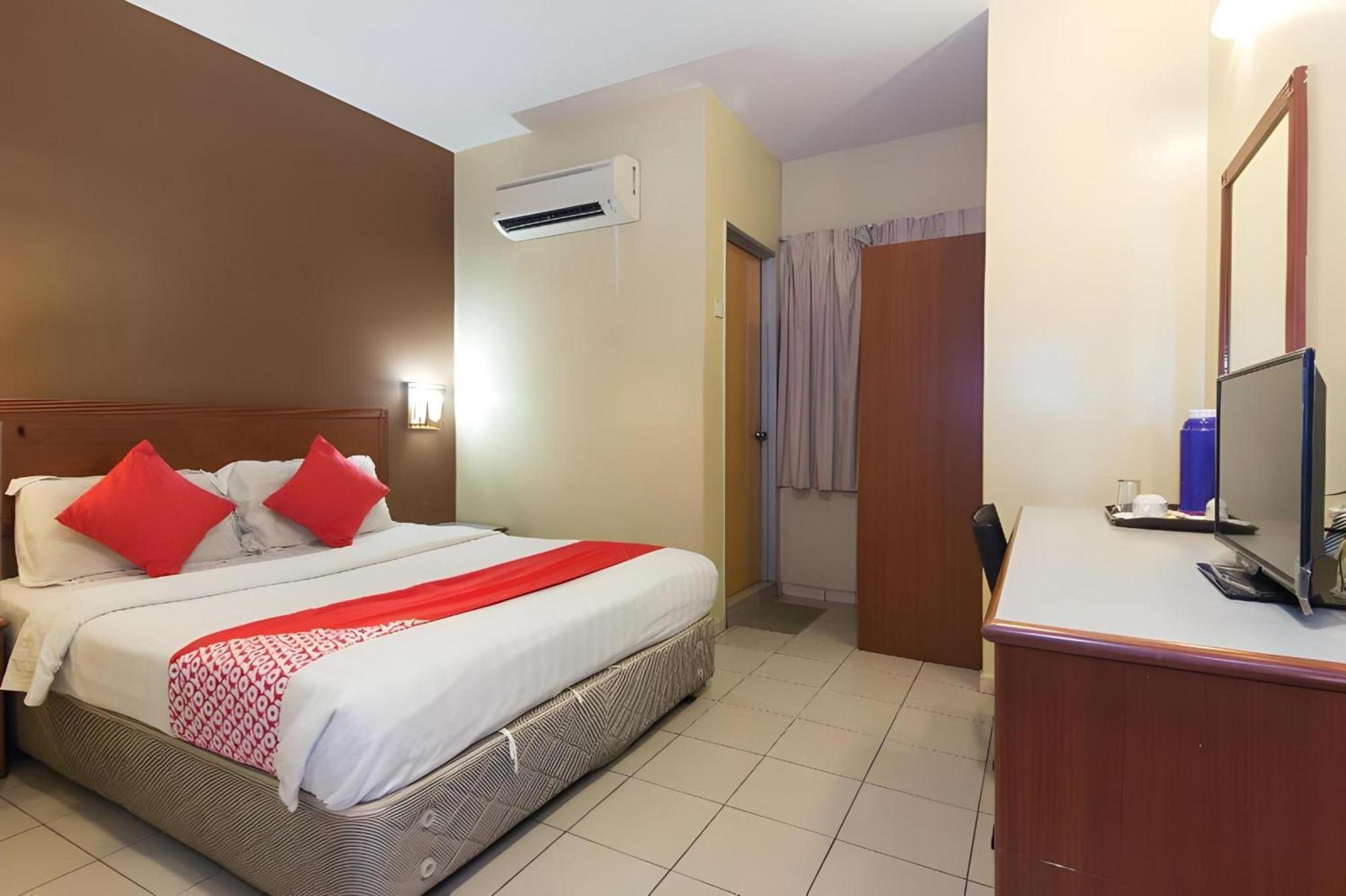 OYO 447 Comfort Hotel Meru Klang Exterior foto